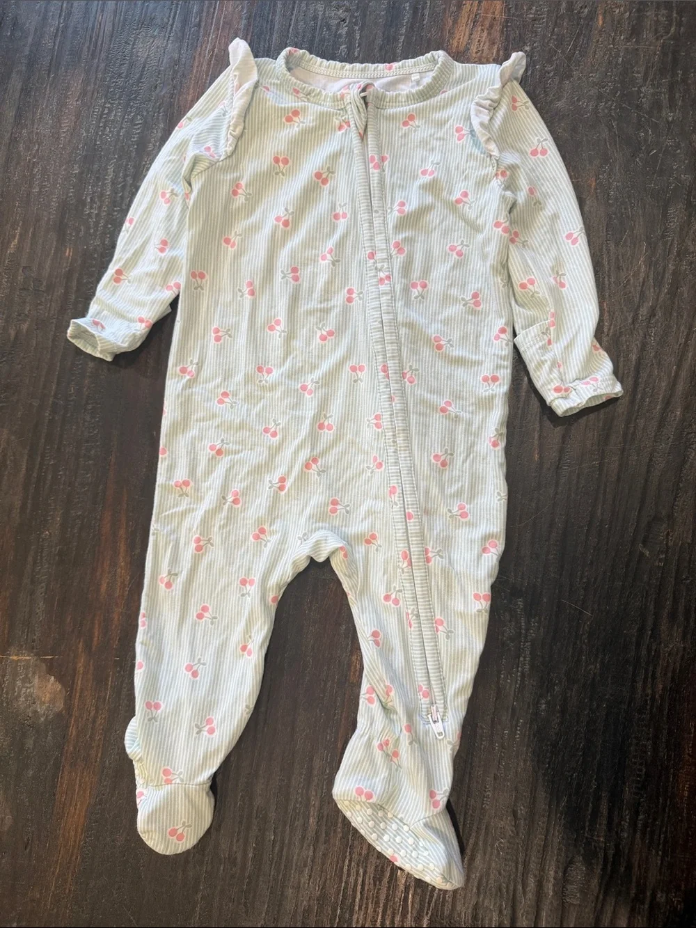 Angel Dear fit silhouette